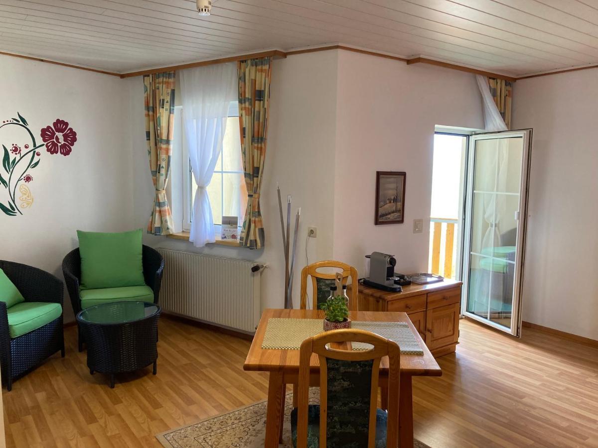 באד אייזנקאפל Motel Brunner Apartments & Zimmer מראה חיצוני תמונה