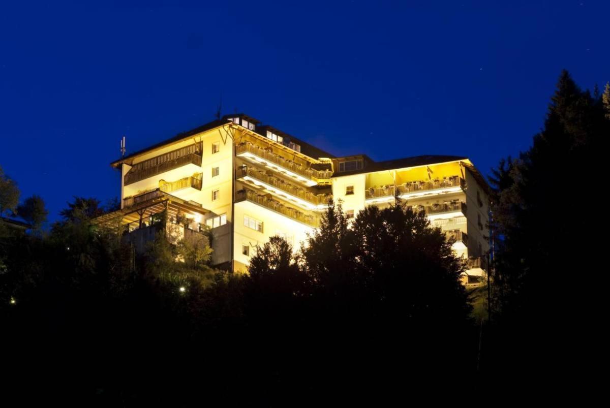 באד אייזנקאפל Motel Brunner Apartments & Zimmer מראה חיצוני תמונה
