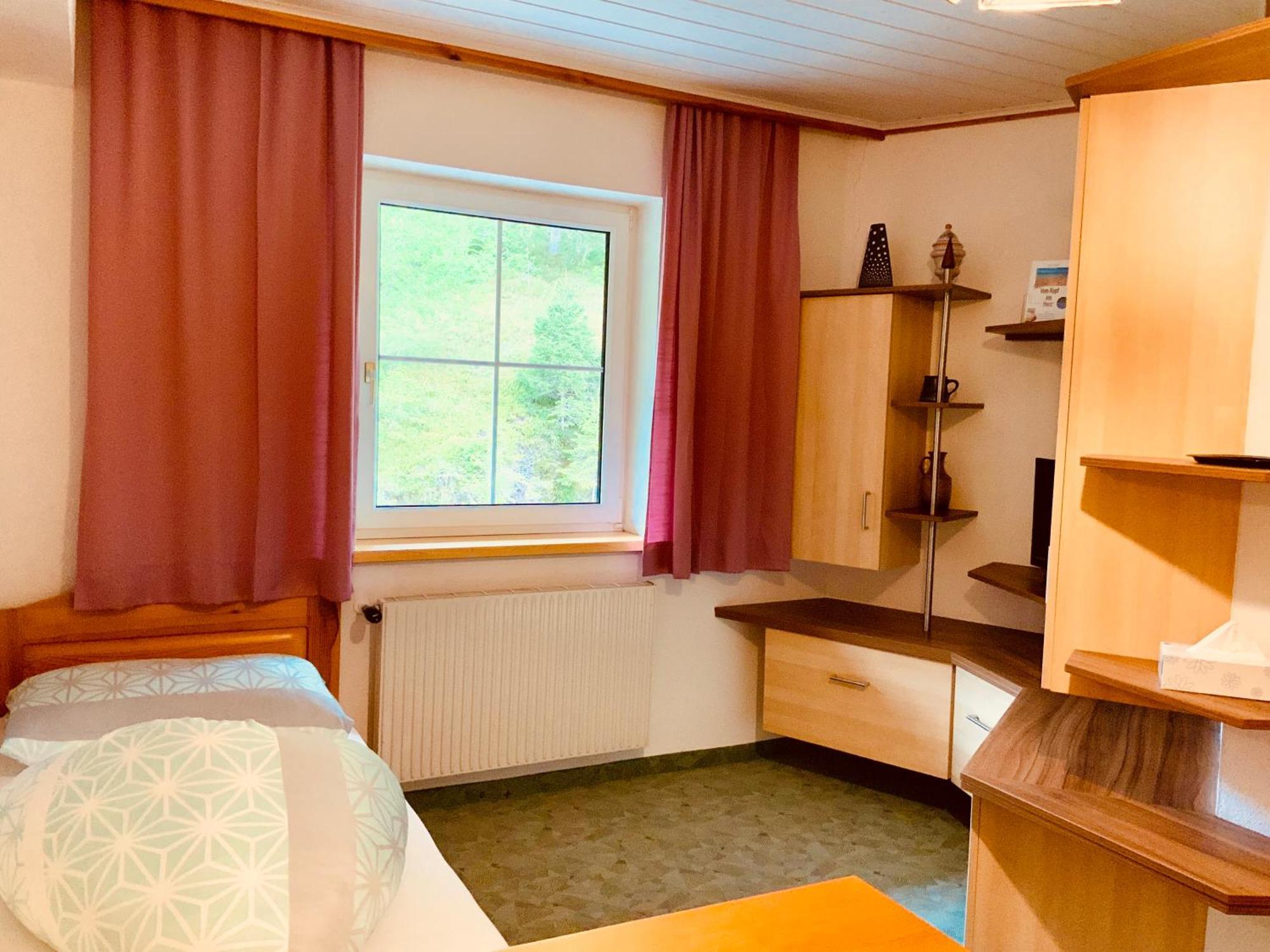 באד אייזנקאפל Motel Brunner Apartments & Zimmer חדר תמונה